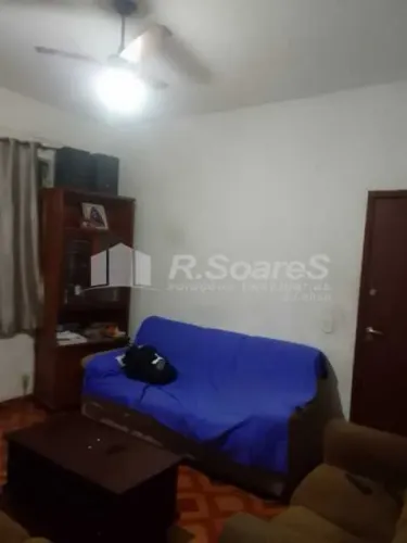 Apartamento com 2 quartos sendo 1 suíte em Vaz Lobo - Rua Teixeira da Costa.