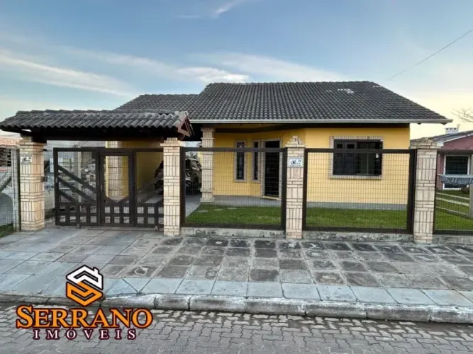 Excelente casa à venda com 3 dormitórios - Imbé/RS