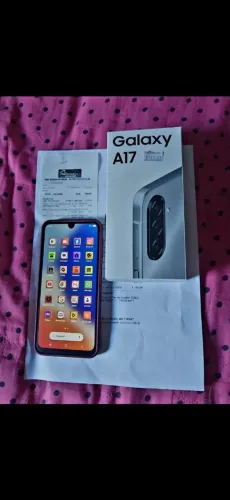 Celular Samsung Galaxy A17 novo top