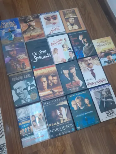 DVDs Antigos - 17 unidades