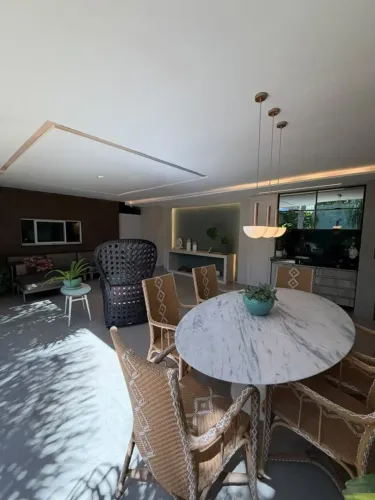 Casa de Luxo nas Dunas | 500m², 4 Suítes e Piscina