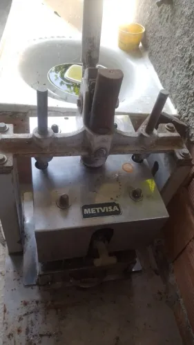 Divisória de padaria com defeito Metvisa