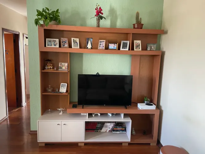 Estante home impecável