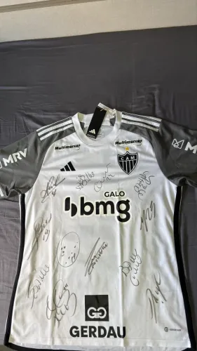 Camisa autografada