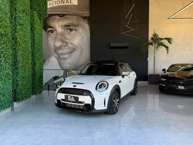 Mini Cooper S 2.0 Turbo 16V 5P Aut. 2024