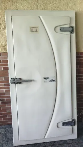 Porta para camara fria 
