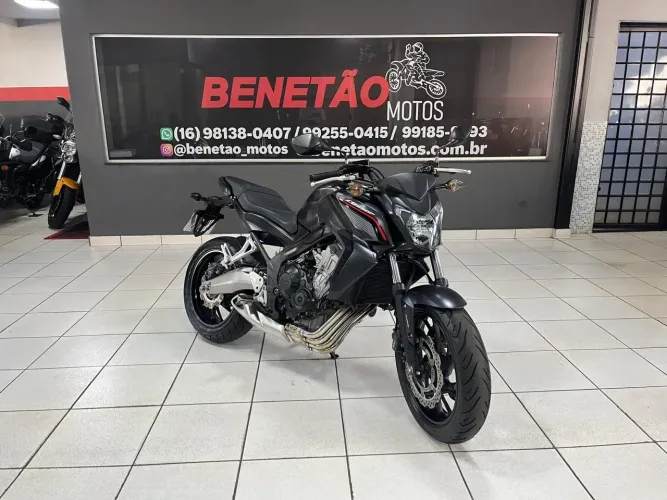 HONDA CB 650 F PRETO 2015