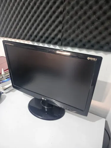 Monitor LG 24" 