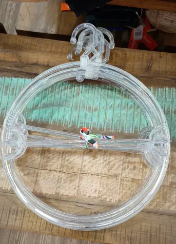 Cabides redondos em acrílico 