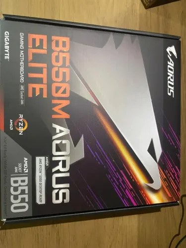 Placa-Mãe Gigabyte B550M AORUS ELITE AM4 DDR4 ? Nova, Sem Uso