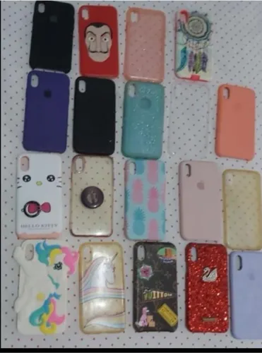 Vende-se 19 Capinhas de IPhone X.