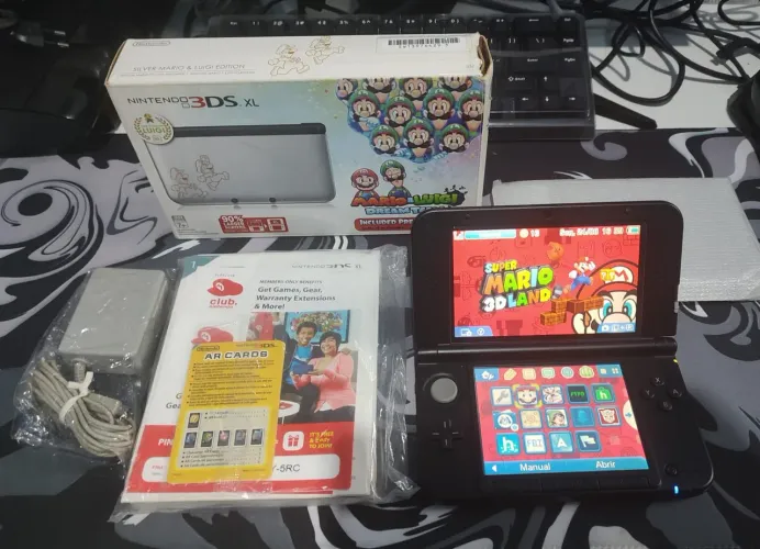 Nintendo 3Ds XL 30 anos na caixa serial batendo + brinde
