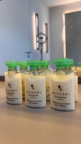 6 un condicionador Bvlgari - 40 ml