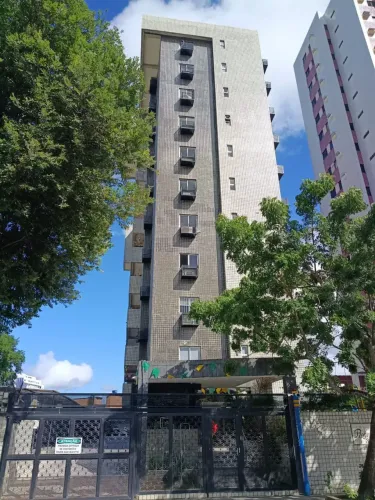 EXCELENTE APTO para LOCAÇÃO , 112 m² , 03 Q, uma suíte em Madalena - Recife - PE