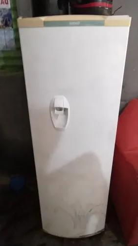 Vendo geladeira funcionando perfeitamente 