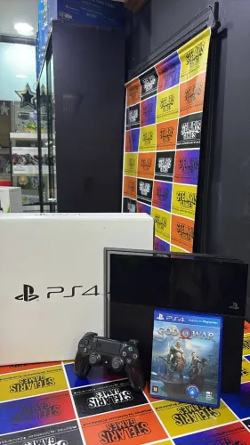 PS4 FAT 500GB + 1 Controle + 1 Jogo
