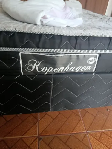 Cama box com base
