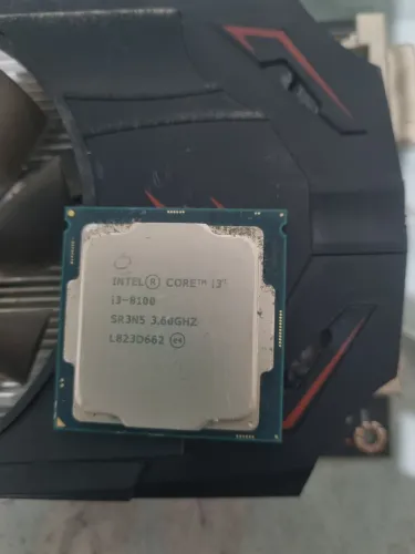 i3 8100