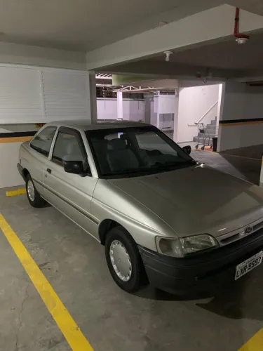 Ford Escort GL 1.6i / 1.6 (álcool) 1996