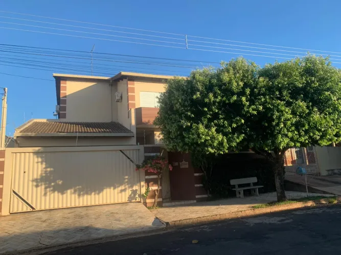 Casa para Venda em Martinópolis, jardim o Pioneiro, 3 dormitórios, 1 suíte, 3 banheiros, 2