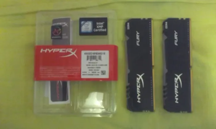 Memória Kingston HyperX Fury RGB 16Gb (2x8) 3200MHz