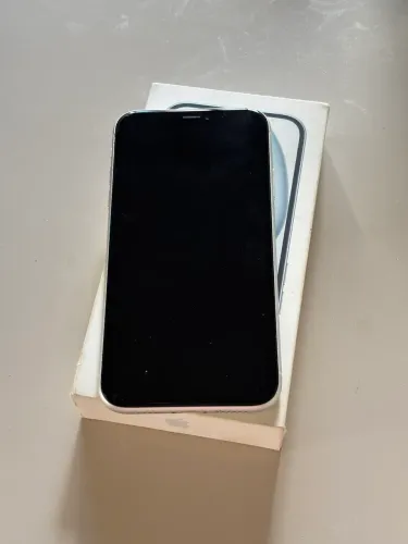 Vende-se IPhone XR 64 GB em excelente estado de conservação 
