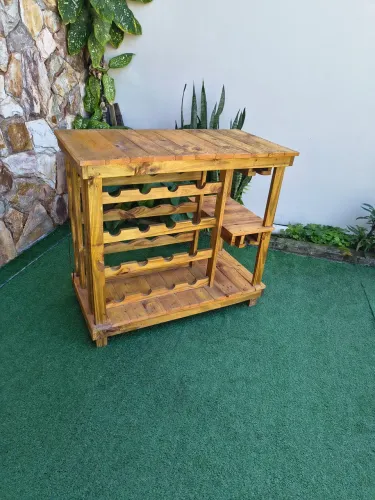 Adega rústica. 100% artesanal