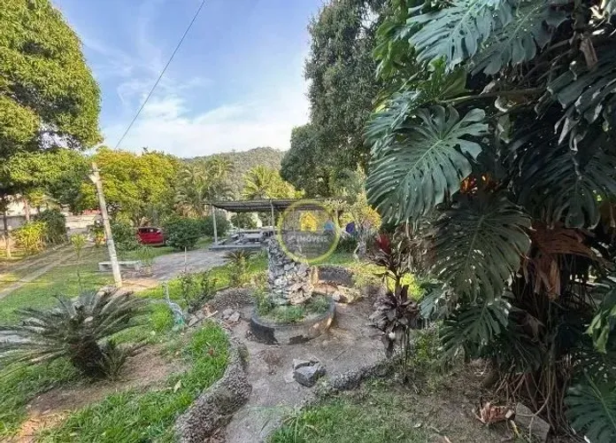 Ótimo sítio 5000 metros quadrados com 3 quartos em Guaratiba - Rio de Janeiro - RJ