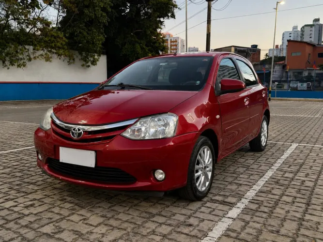 Toyota Etios XLS 1.5 Flex 16V 5P Mec. 2014