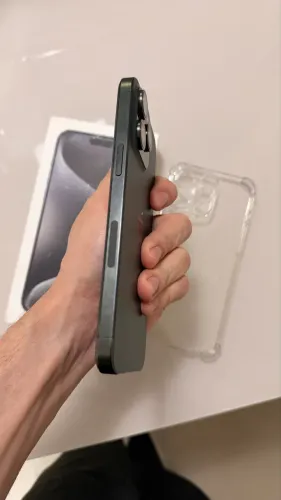 iPhone 15 pro Max preto