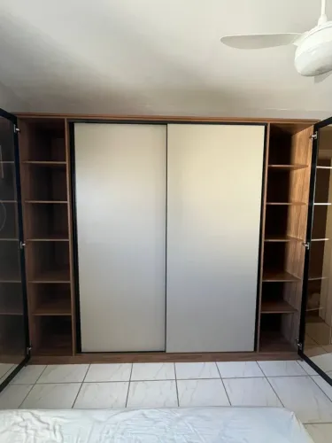 TROCO POR TV | Guarda-Roupa Casal 6 Portas c/ Espelho Reflecta | MUDANÇA URGENTE | R$ 1200