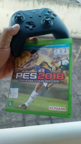 Controle Xbox + jogo pes 2018 premium