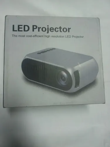 Mini projetor LED PROJECTOR (USADO)