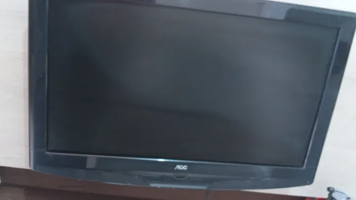 Tv para retirada de peças