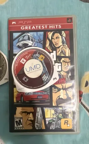 Vendo 2 jogos do PSP na caixa