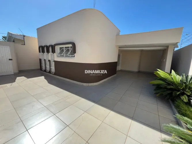 Excelente casa para locação com 3 dormitórios, 3 vaga de garagem, próximo ao Novo Fórum e