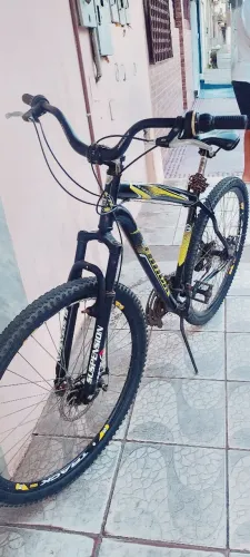 Vendo essa bicicleta aro 29 top.