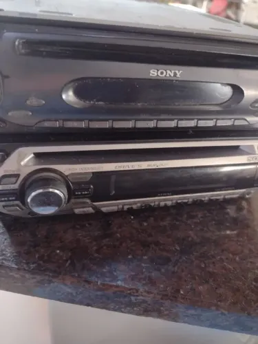 Vendo dois rádio de carro usado Sony