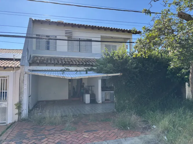 Prédio residencial com dois pavimentos em Vila Boa Vista