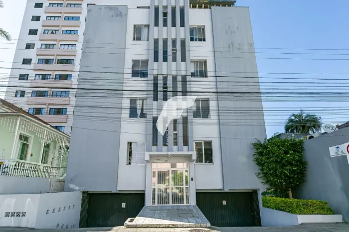 Apartamento 3 Quartos com 1 Suíte e 75m² - Centro