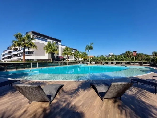 Apartamento com 2 dormitórios no Swami Beach Residence