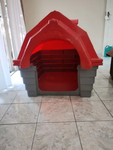 Vendo casa de cachorro grande e espaçosa