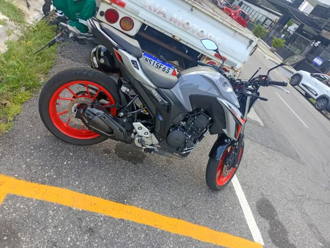 YAMAHA FAZER 250cc