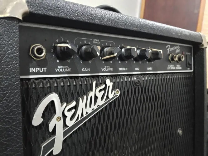 Amplificador Fender Rumble para guitarra