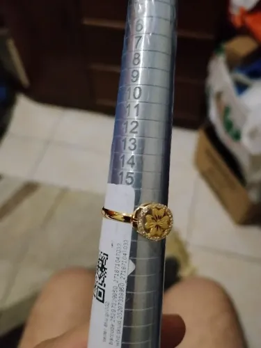 Anel trevo ouro 18 k. E ouro branco detalhes
