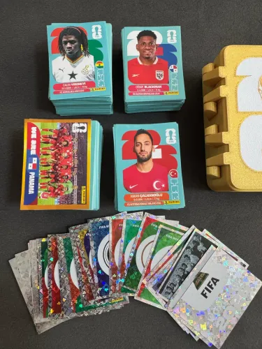 830 figurinhas da copa (não vendo separado)