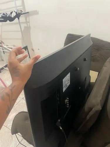 O tamanho é 43*TV Samsung Smart 43 à Venda ? TV Samsung Smart 32?