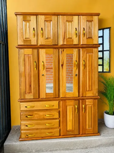 Guarda roupa de madeira espelhado de 4 portas novo