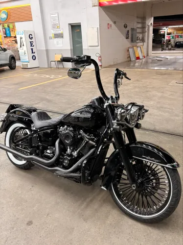 Harley-Davidson Heritage 2021  Chicano/Vicla