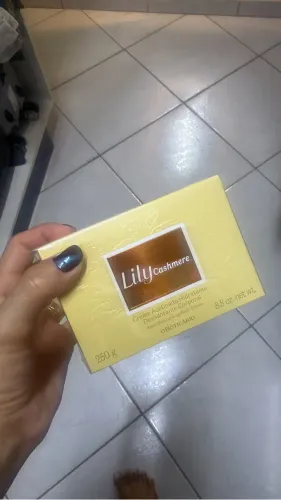Creme acetinado Lily
